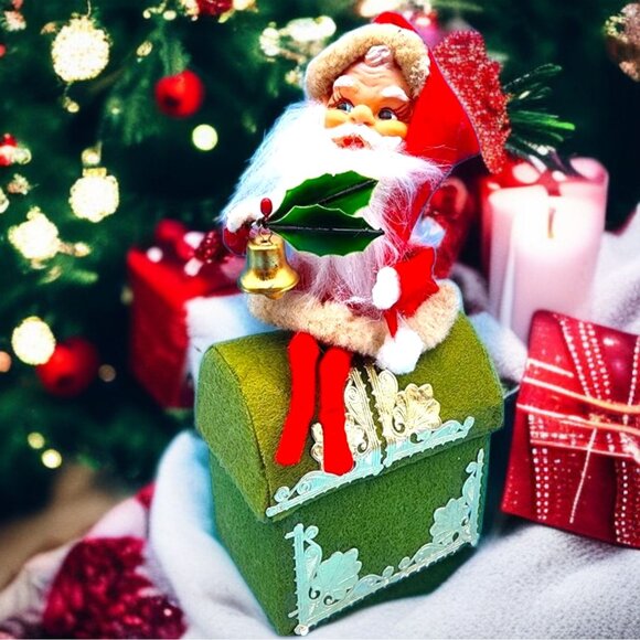 Santa Claus On Rooftop Green Felt Box Ornament Holly Gold Bell & Foil Accents v1 - Picture 1 of 10